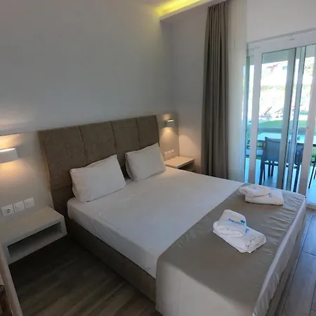 Finikas Garden Beach