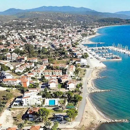Finikas Garden Beach Apartment