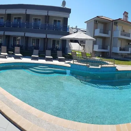 Finikas Garden Apartamento