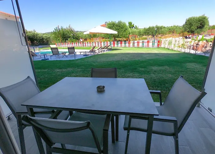 Finikas Garden *