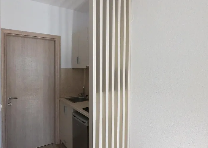 Apartament Finikas Garden