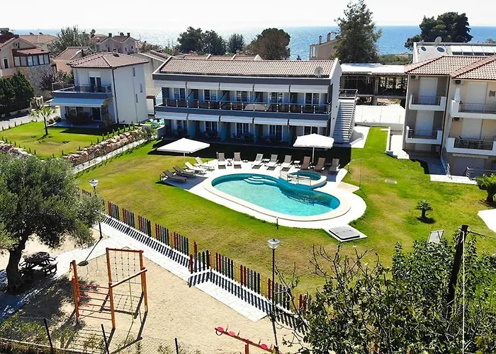 Finikas Garden * Nikiti (Sithonia)