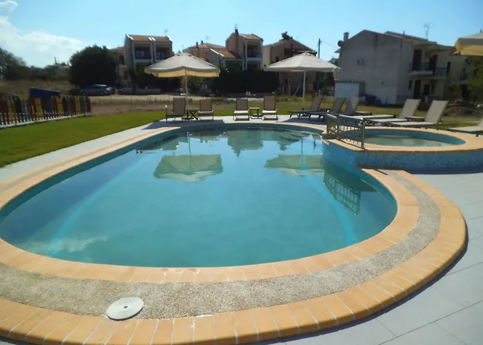 Finikas Garden Apartament *