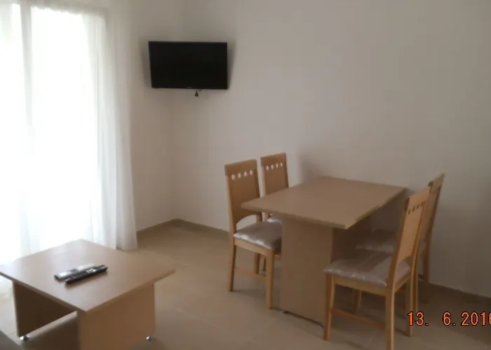 Finikas Garden דירה *